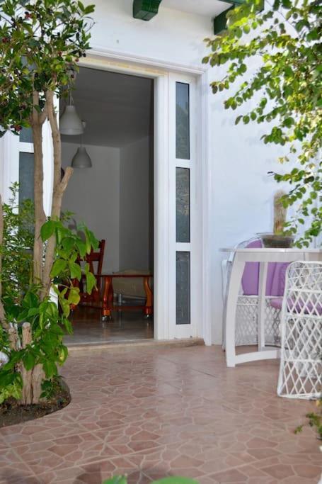 Playa Chica Apt With Terrace 100 M From The Sea Puerto del Carmen  Exterior foto